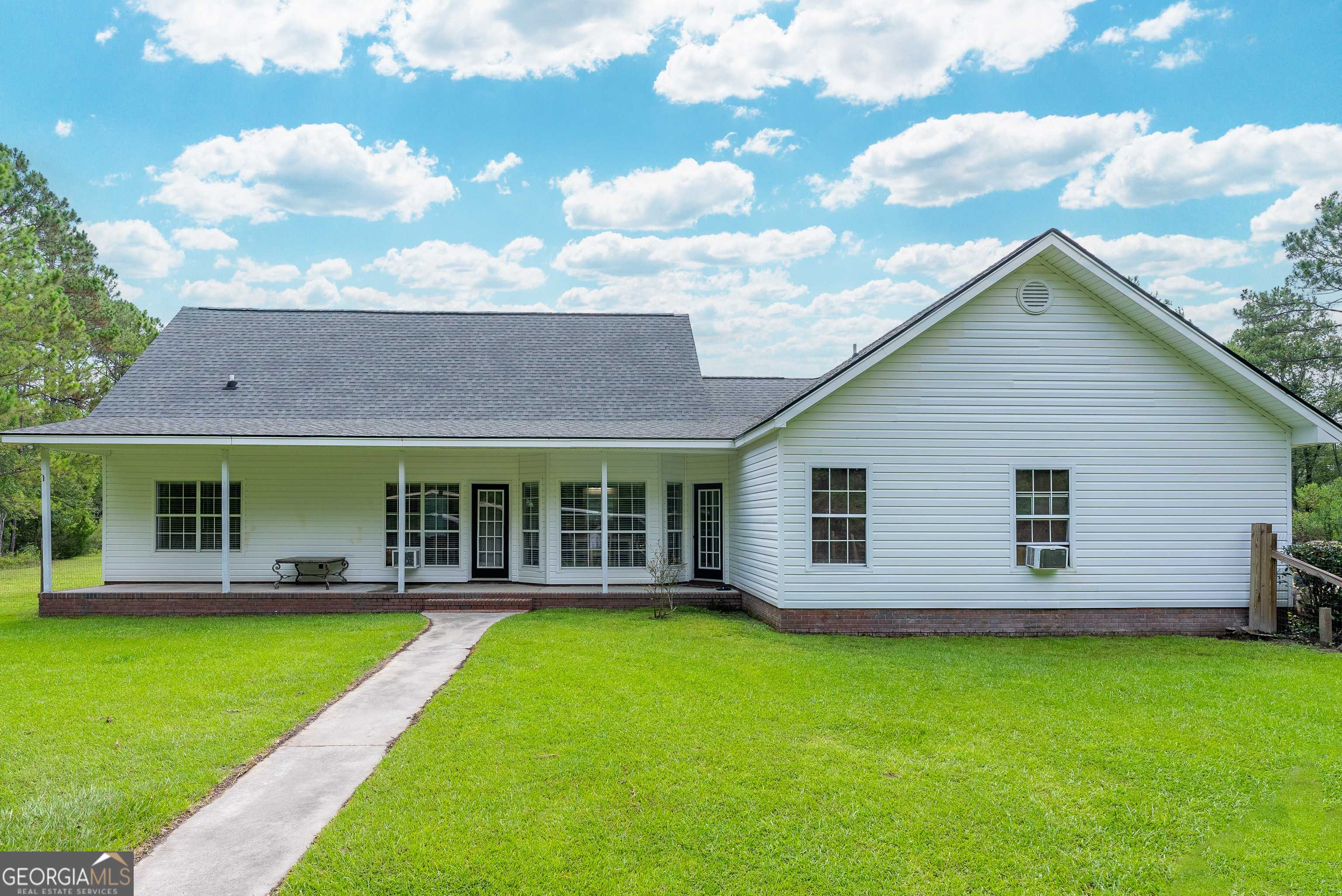 Waycross, GA 31503,400 Smith Rd