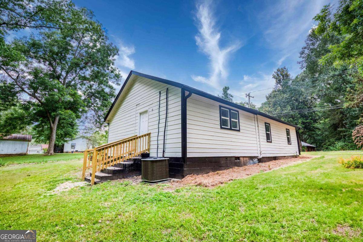 Monroe, GA 30655,206 Walker DR