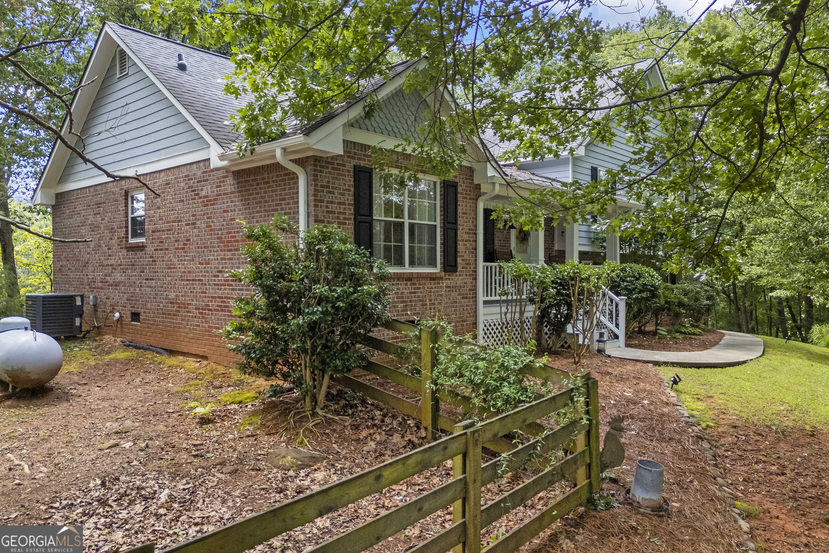 Cleveland, GA 30528,579 Willows DR