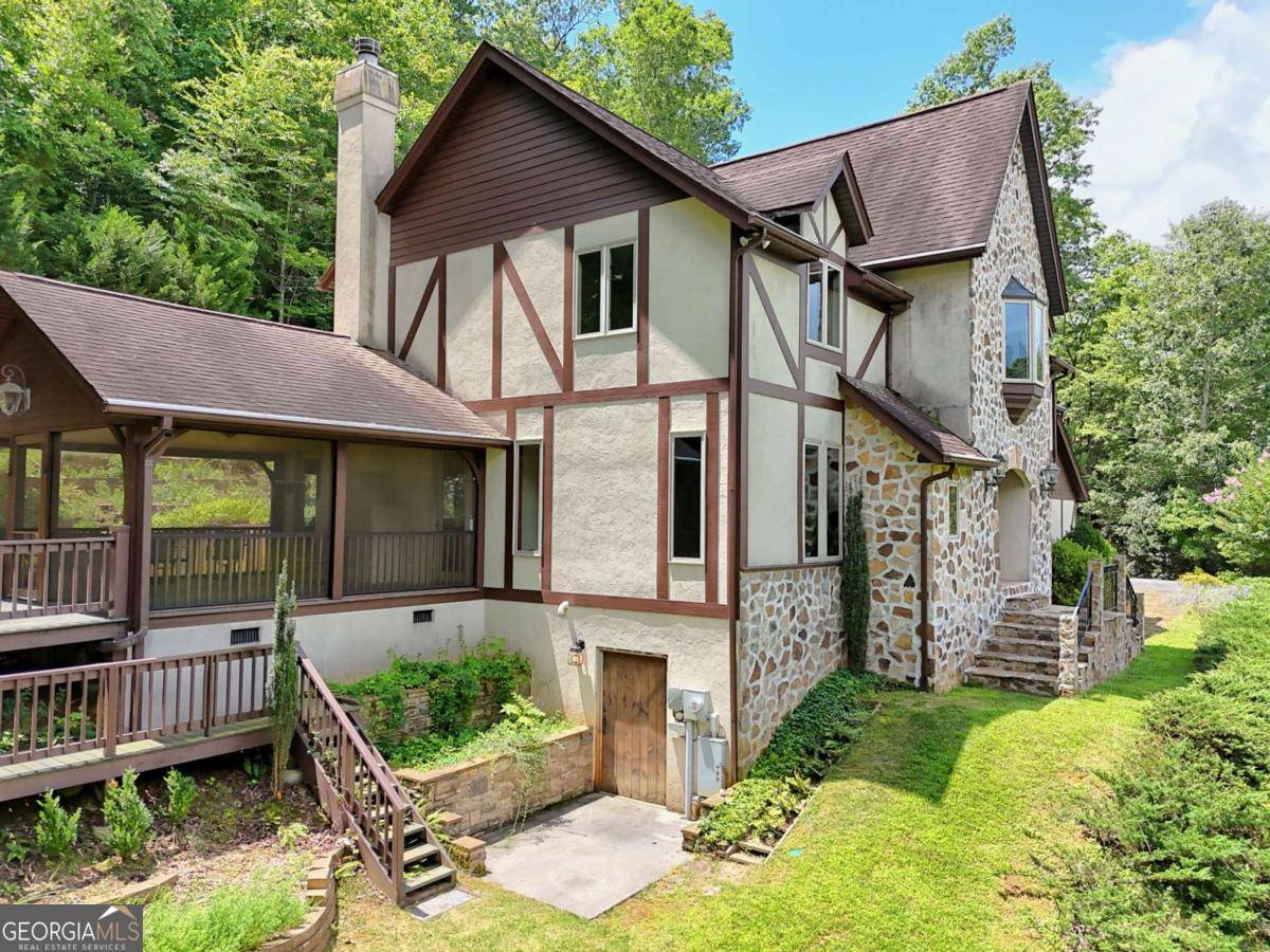 Brasstown, NC 28902,251 Quail Cove LN