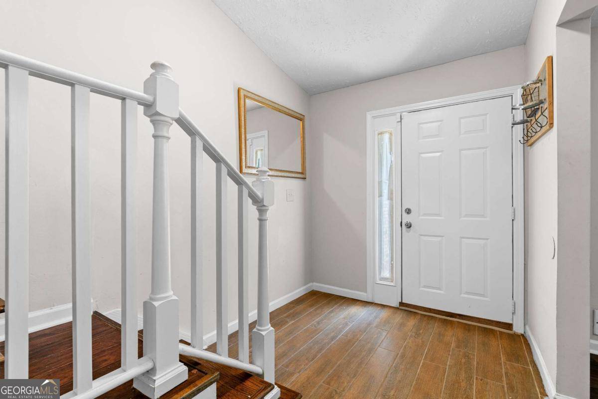 Stone Mountain, GA 30083,811 Corundum CT