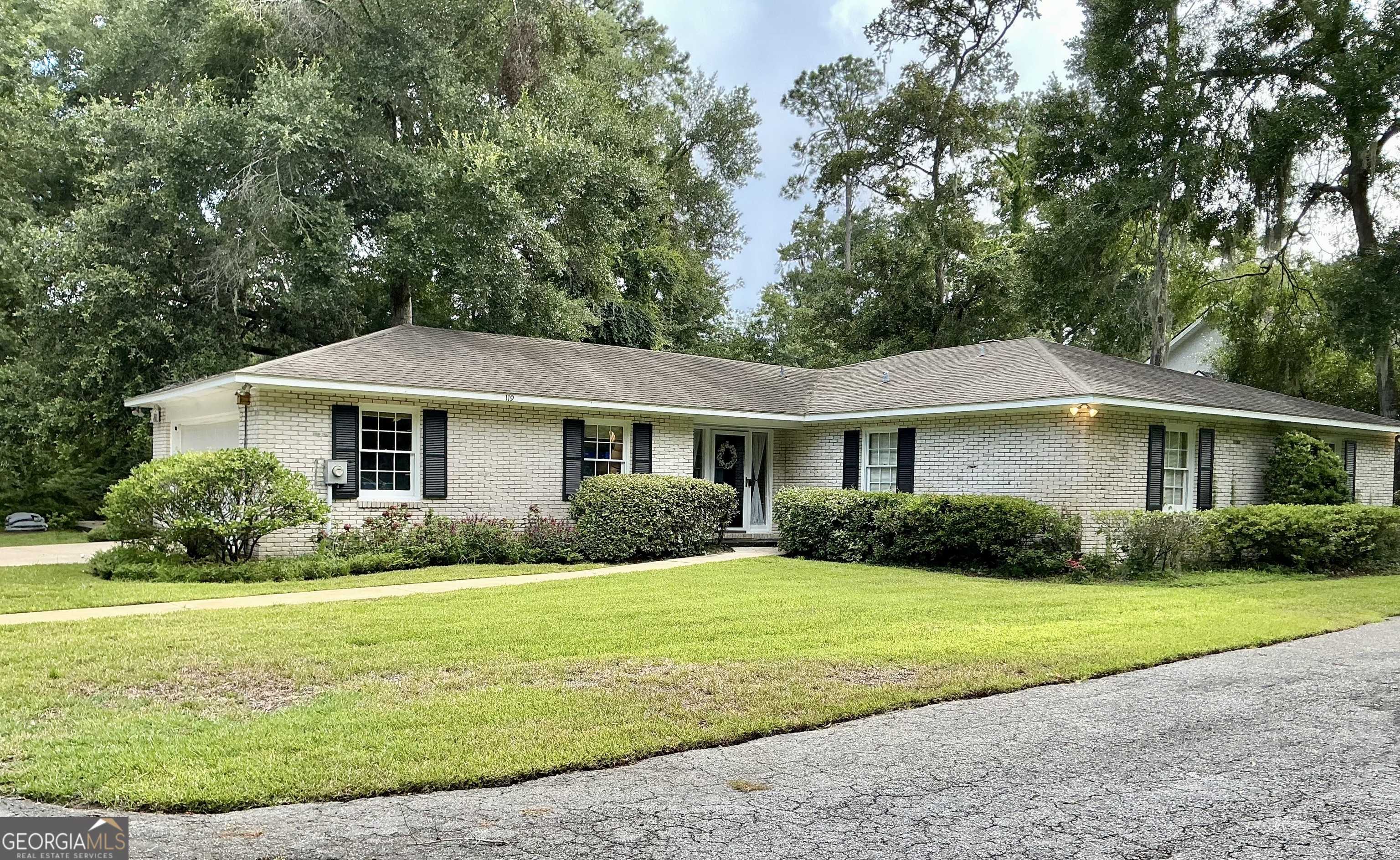 St Simons Island, GA 31522,119 Saint Clair DR