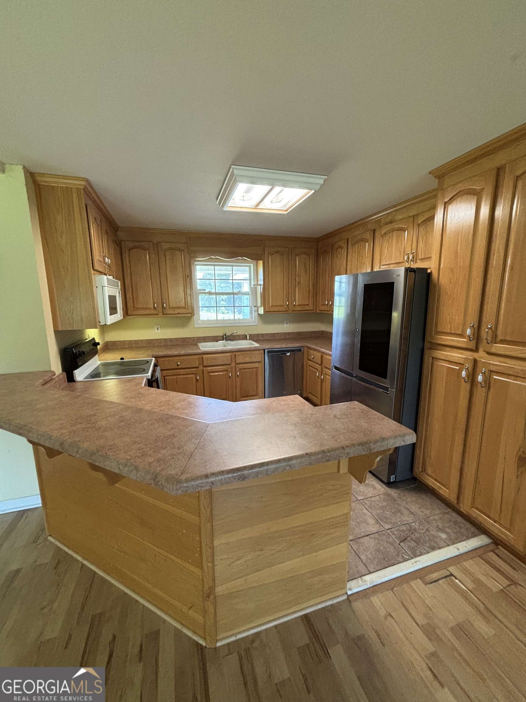 Milledgeville, GA 31061,566 Kings RD SE