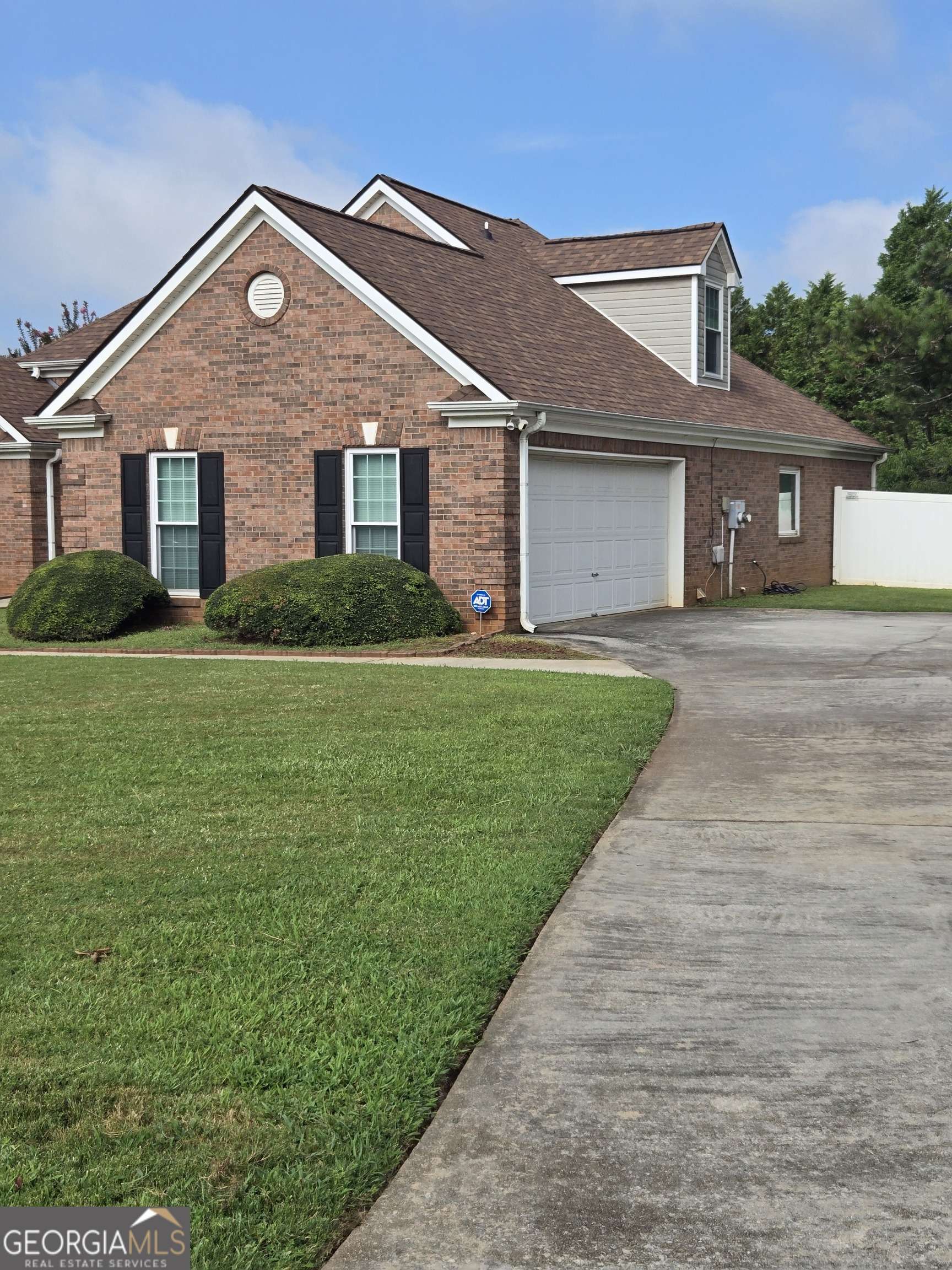 Conyers, GA 30094,201 Thorn Berry WAY