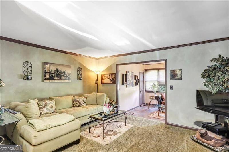 Atlanta, GA 30327,68 Montre SQ NW
