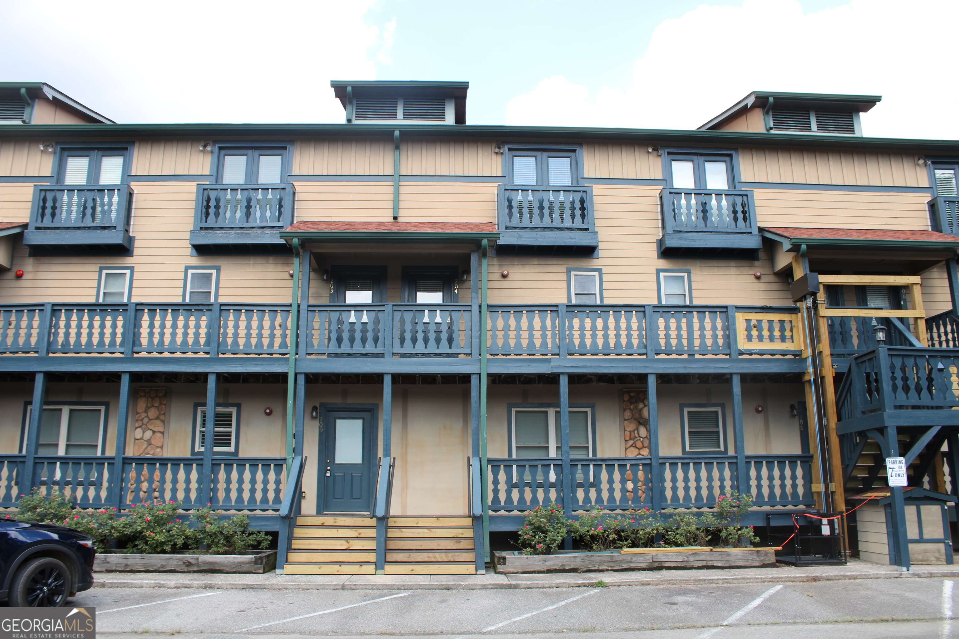 Helen, GA 30545,26-204 Midway ST #203 DOOR #204