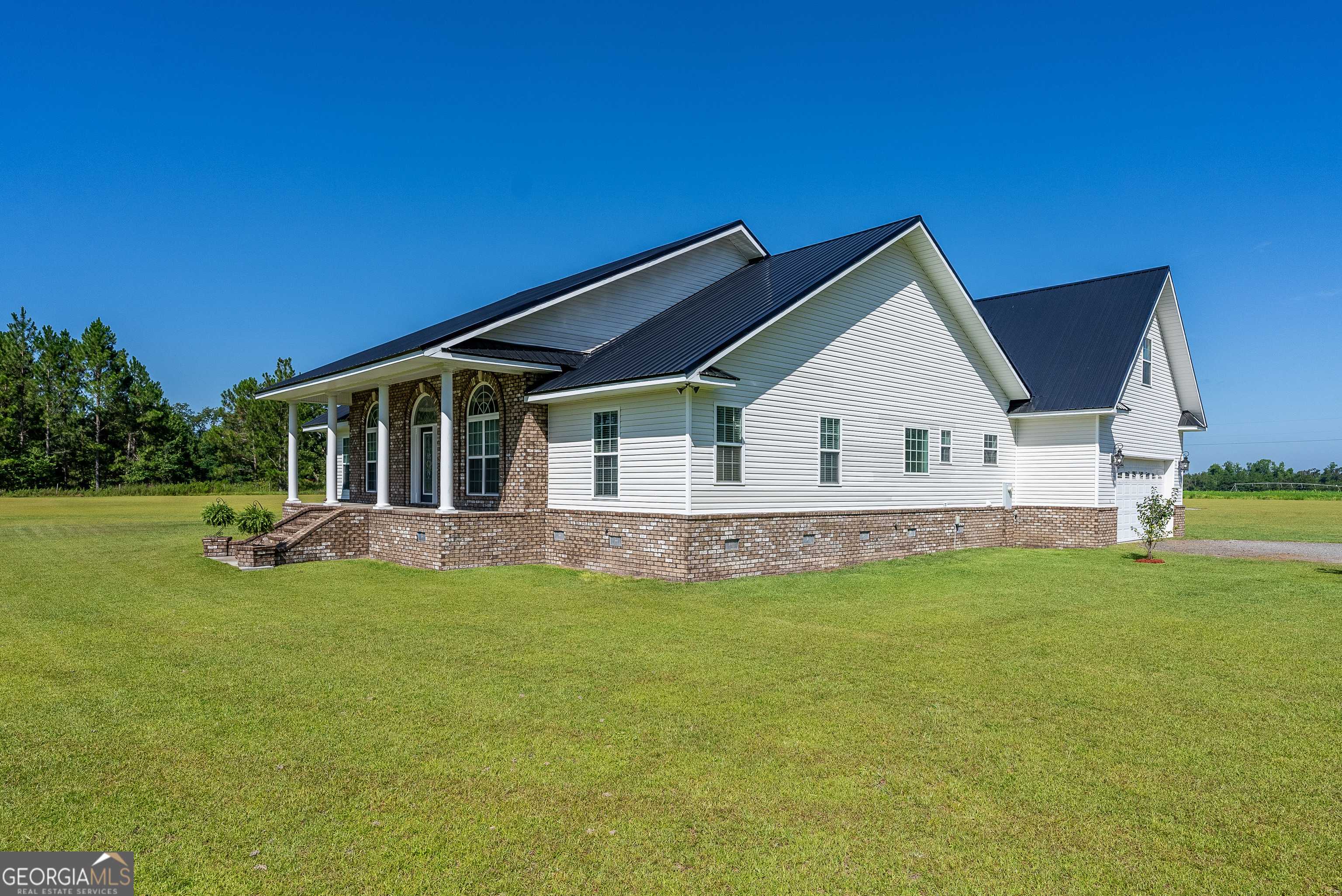 Blackshear, GA 31516,3675 Troy RD