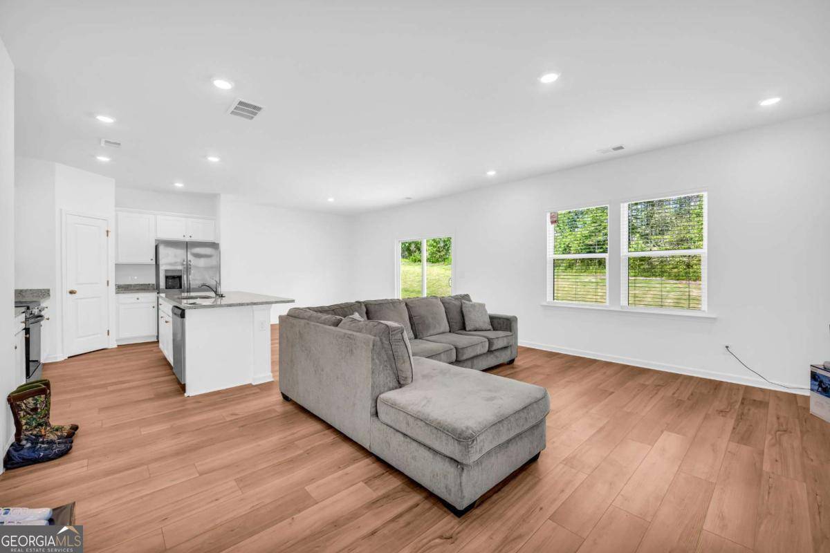 Winder, GA 30680,828 Evergreen RD