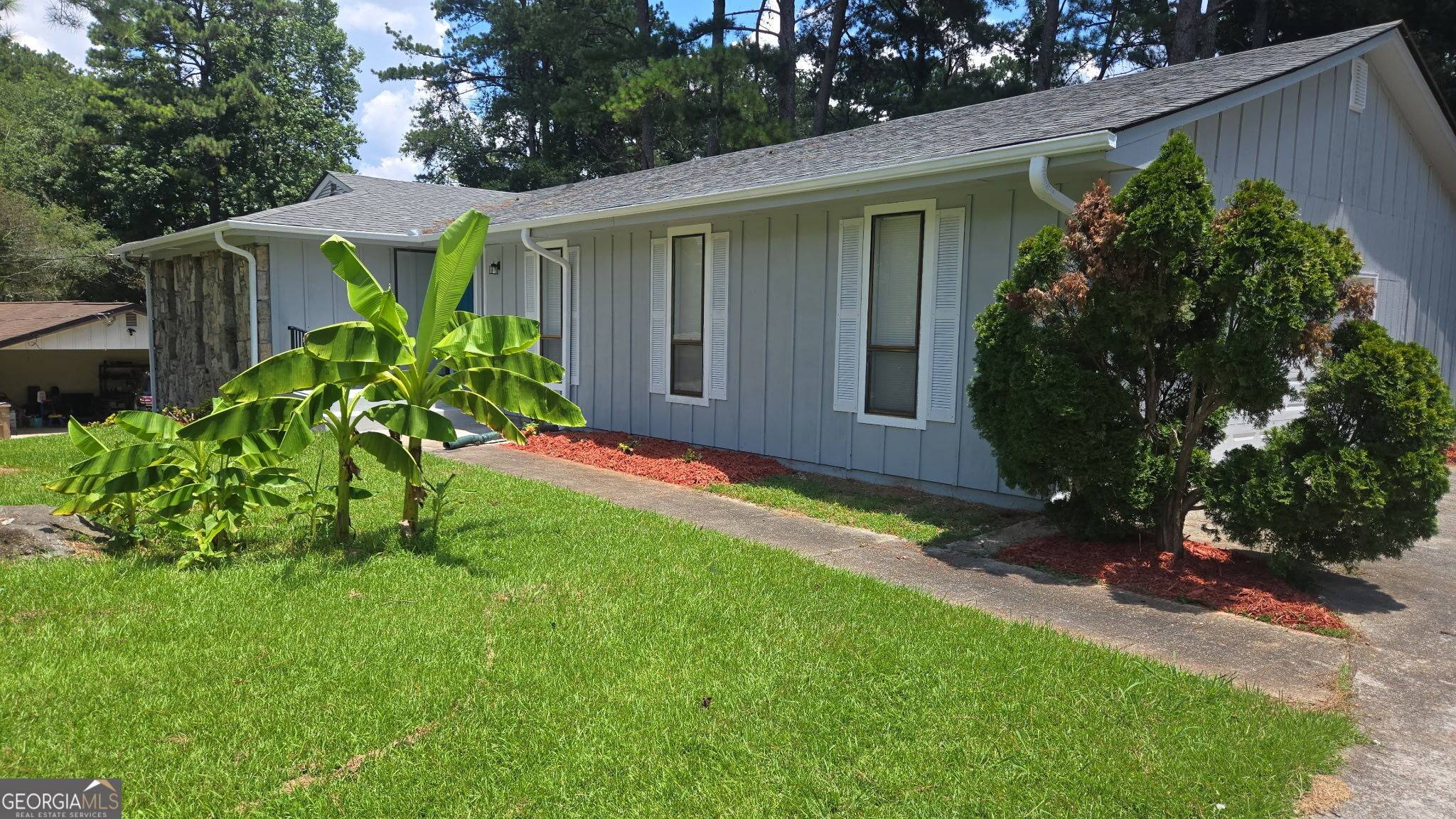 Ellenwood, GA 30294,907 Strawberry CT