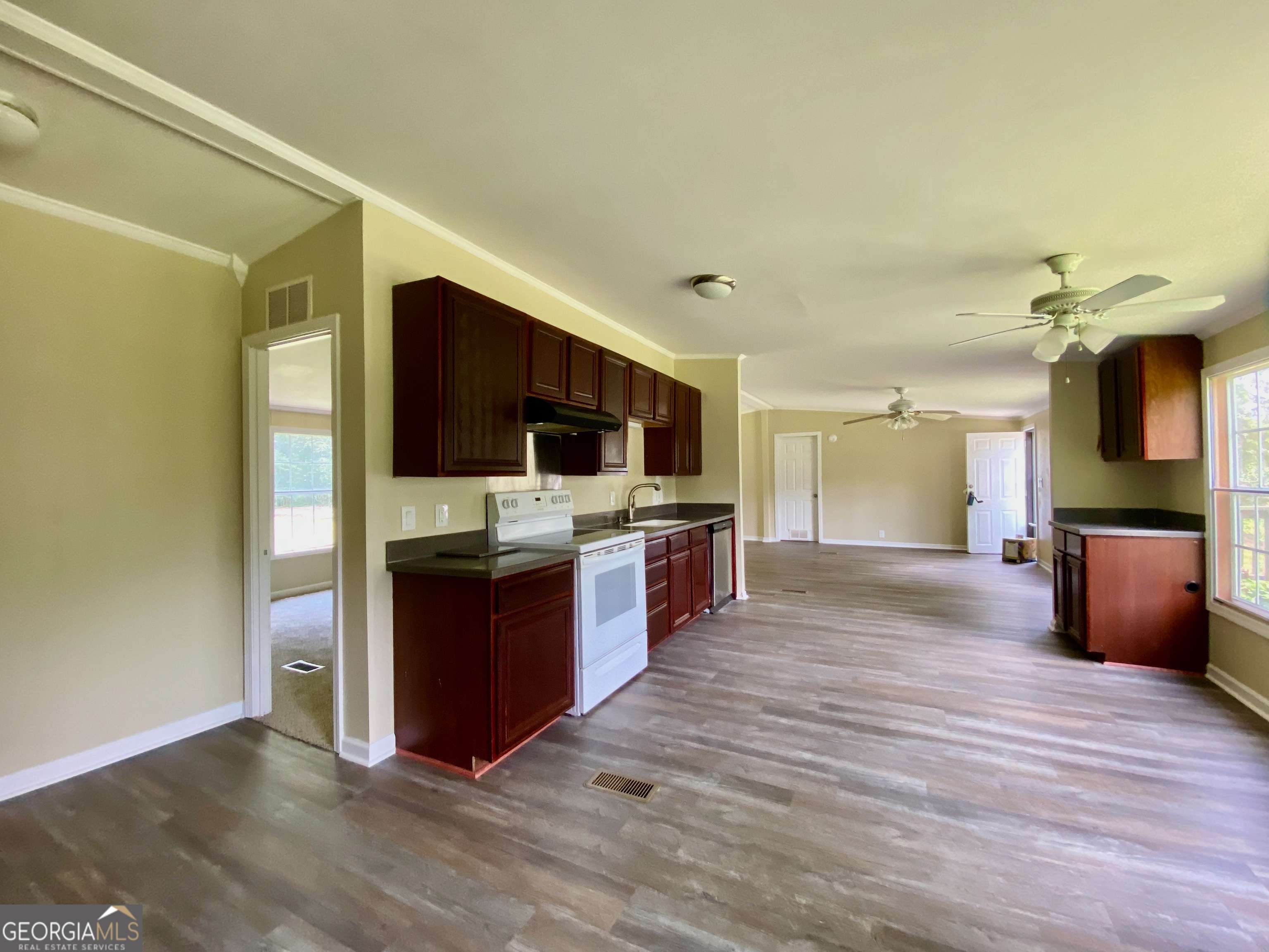 Byron, GA 31008,454 Felton Wood RD