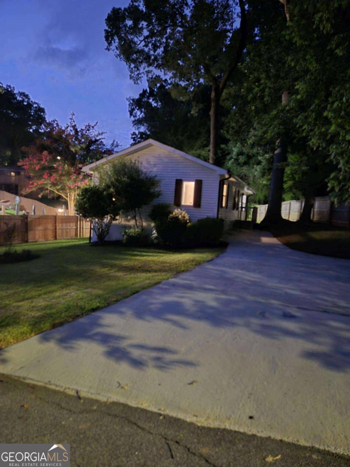 Atlanta, GA 30310,1927 Rogers AVE SW