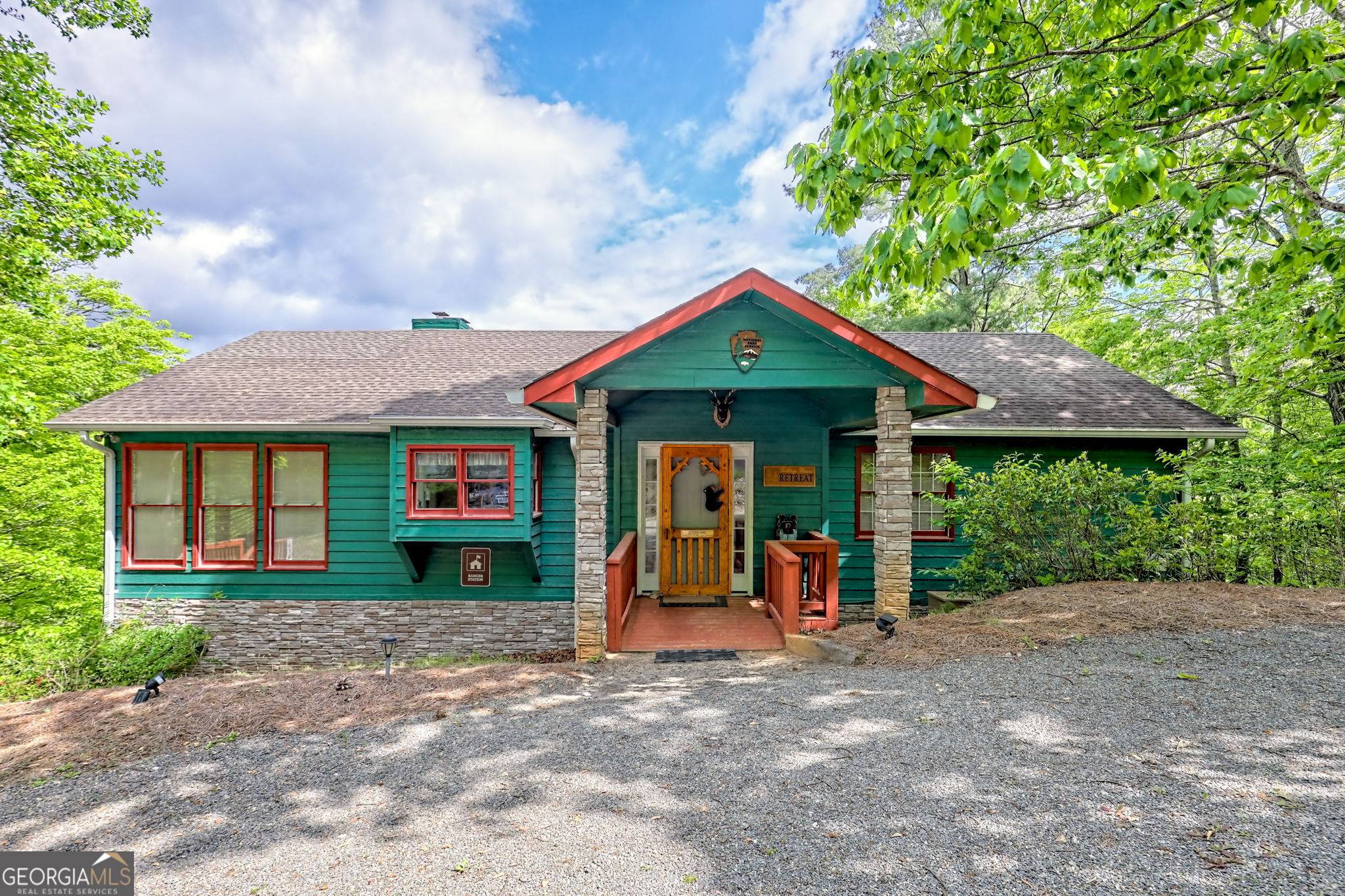 Hiawassee, GA 30546,995 Glassy Mtn RD