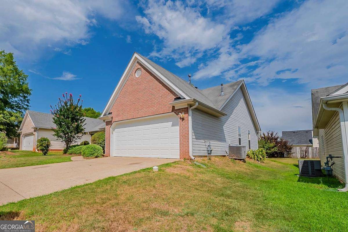 Lithonia, GA 30058,2494 Hillvale CIR