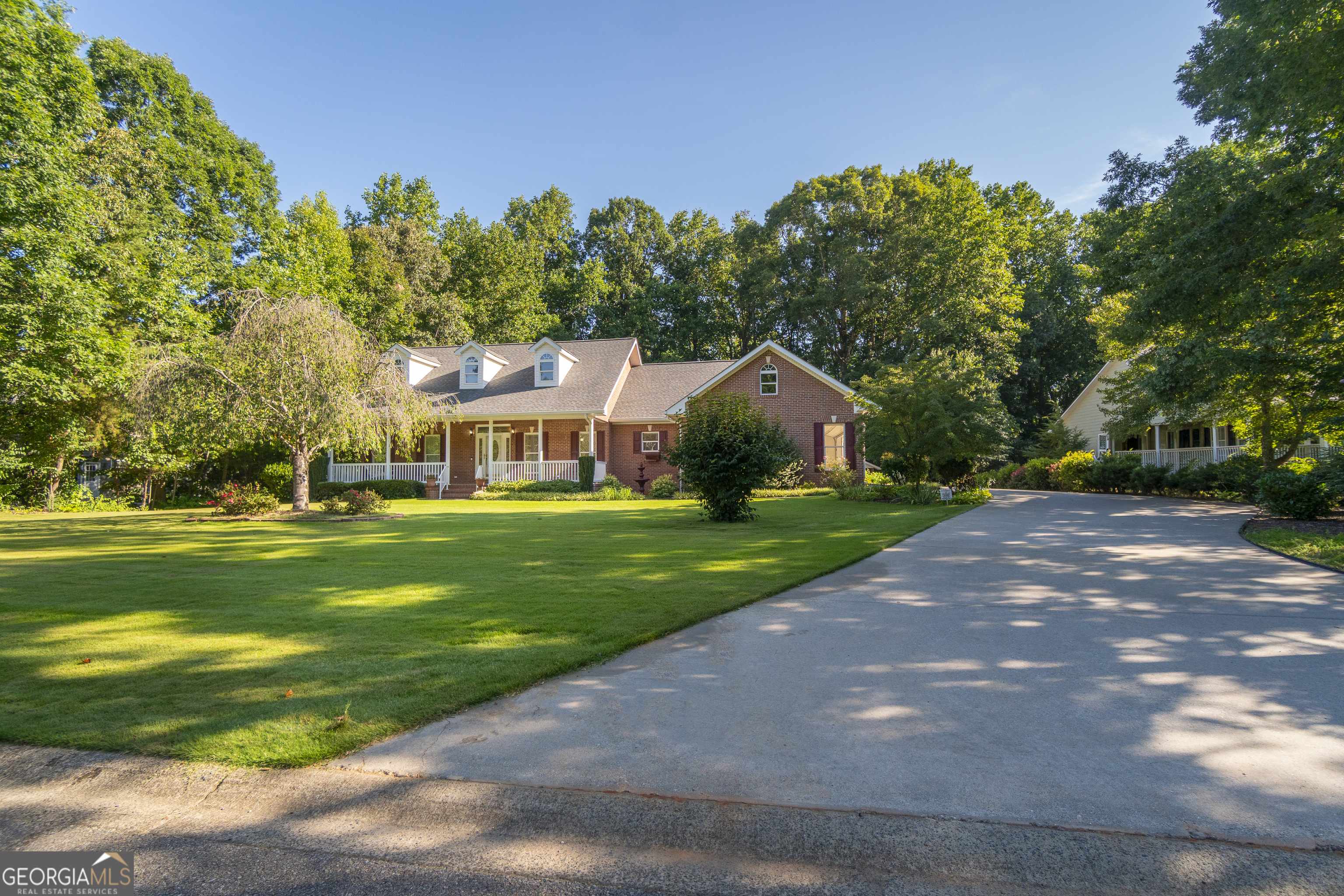 Cleveland, GA 30528,102 Trent TRL