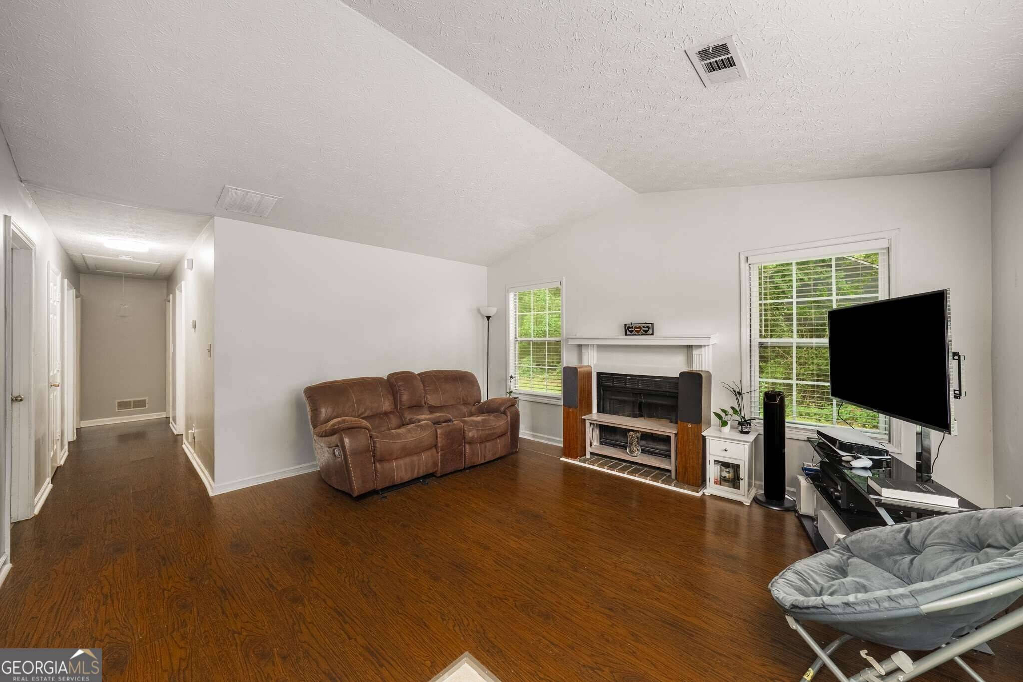 Woodstock, GA 30188,5142 Farm Place DR NE