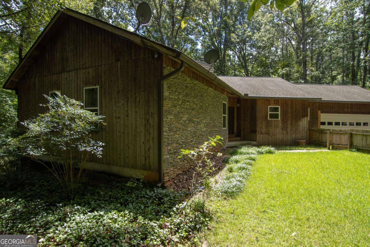Whitesburg, GA 30185,470 Clara DR