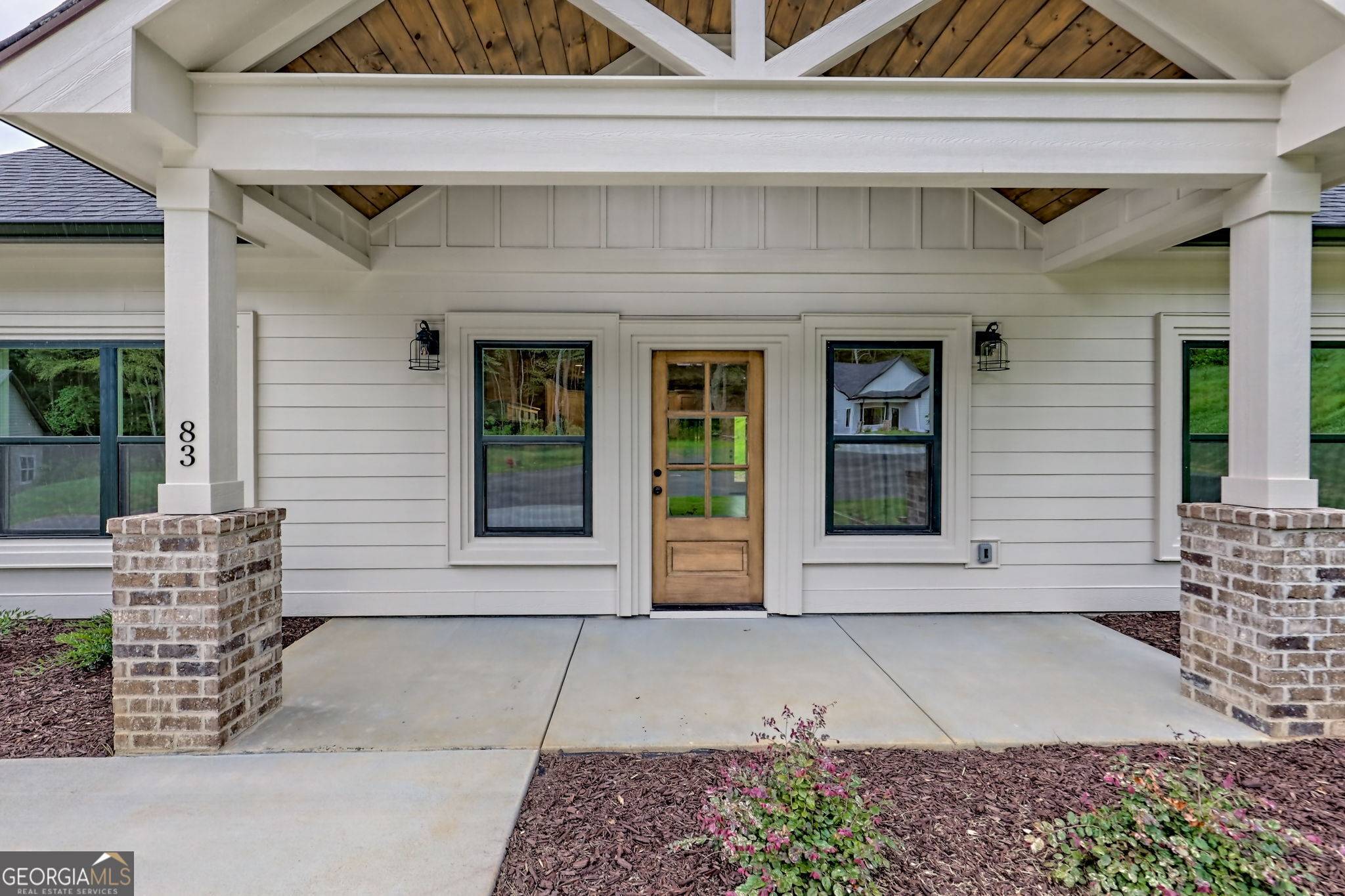 Young Harris, GA 30582,83 McTyeire DR