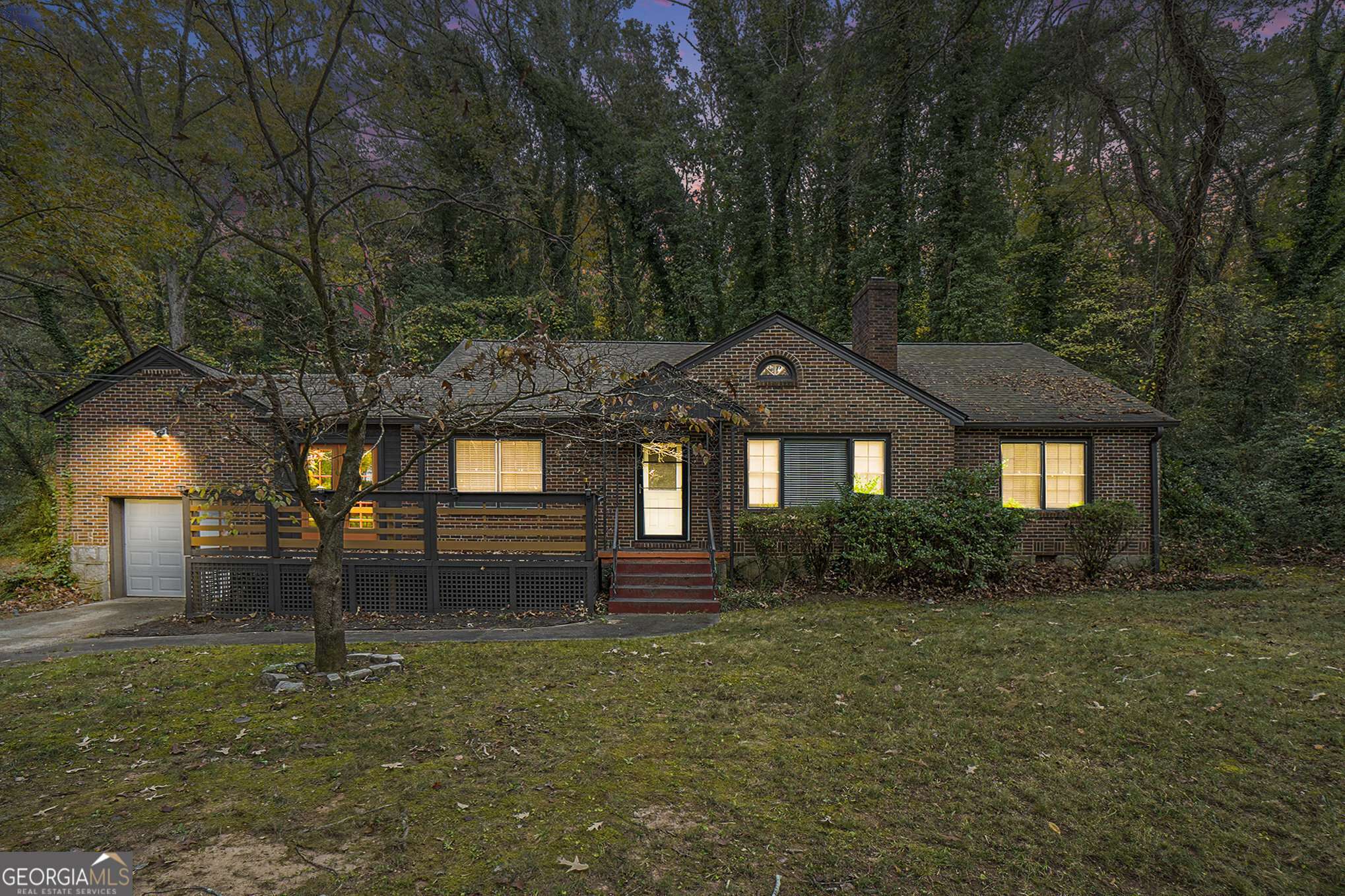 Atlanta, GA 30311,970 Tuckawanna DR SW