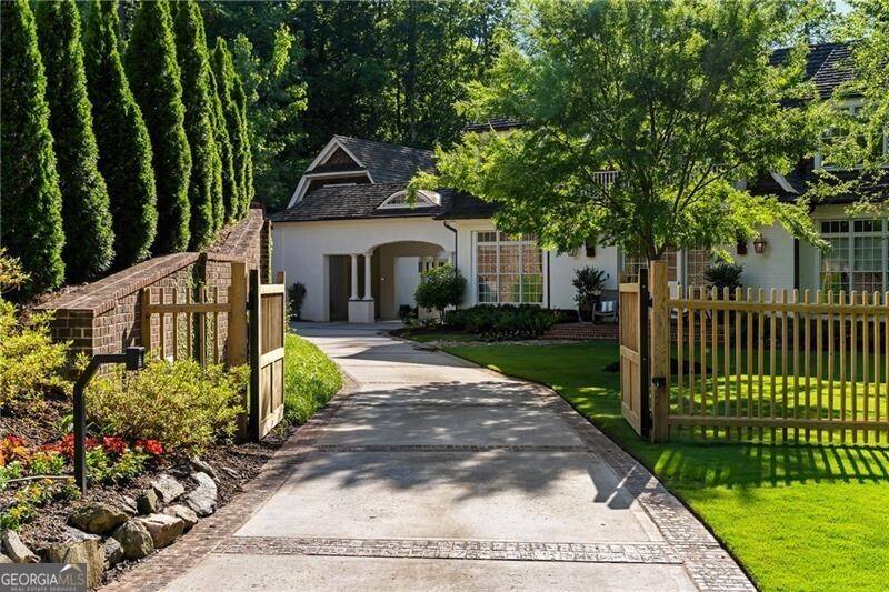 Atlanta, GA 30342,5360 Lake Forrest DR