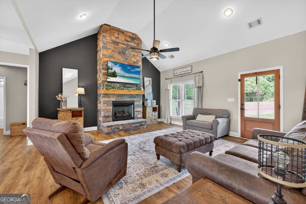 Homer, GA 30547,166 Thompson ST