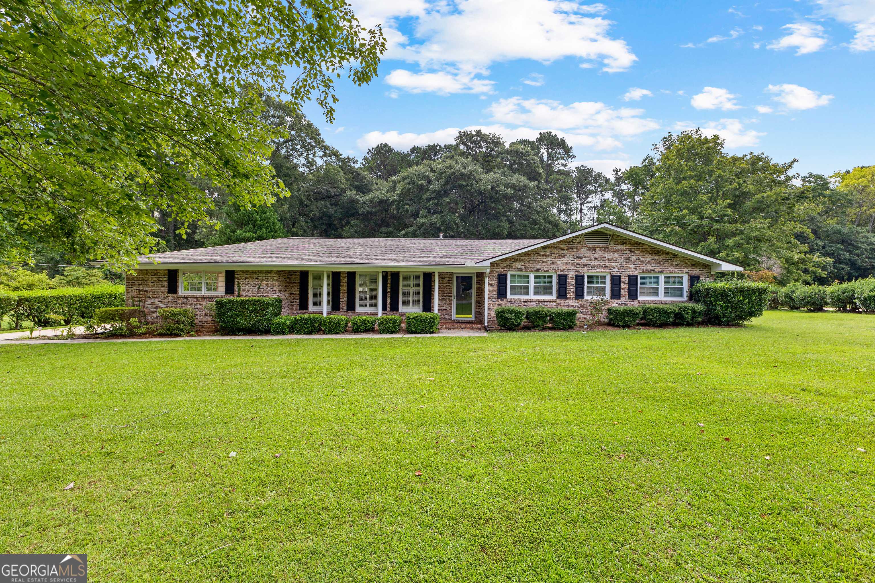 West Point, GA 31833,90 Georgian TER