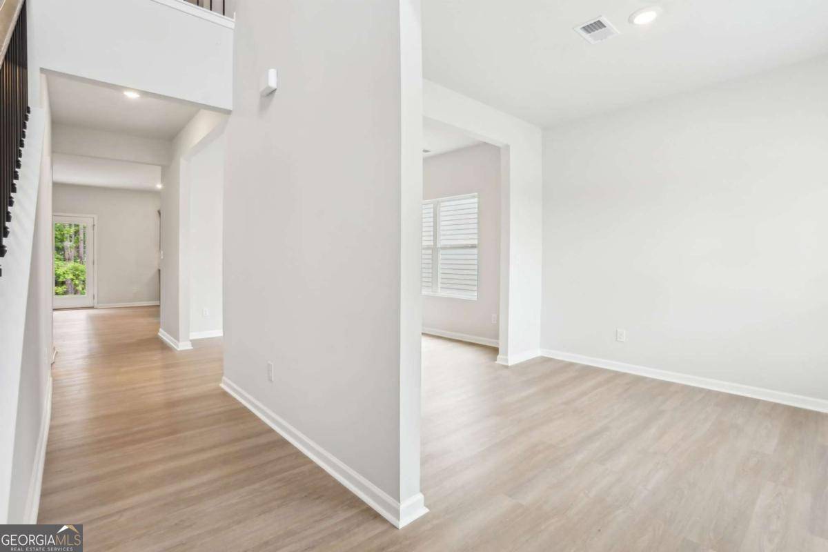 Winder, GA 30680,240 Cedar Wood TRCE