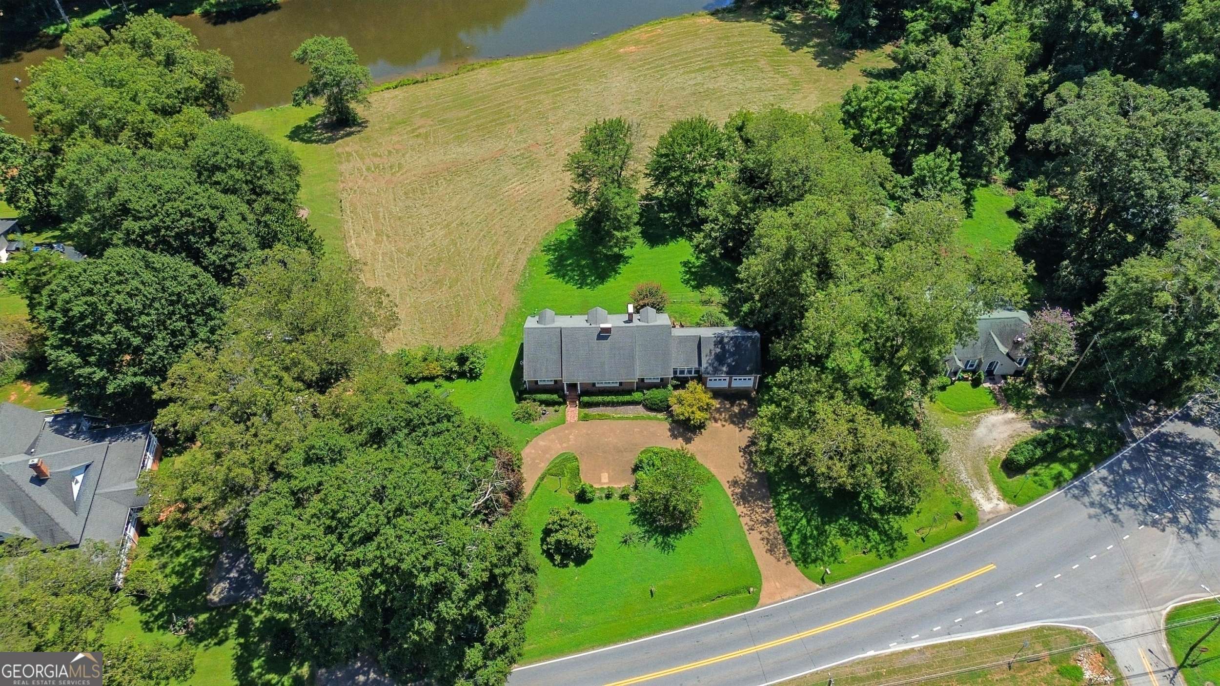 Carnesville, GA 30521,983 Lavonia RD