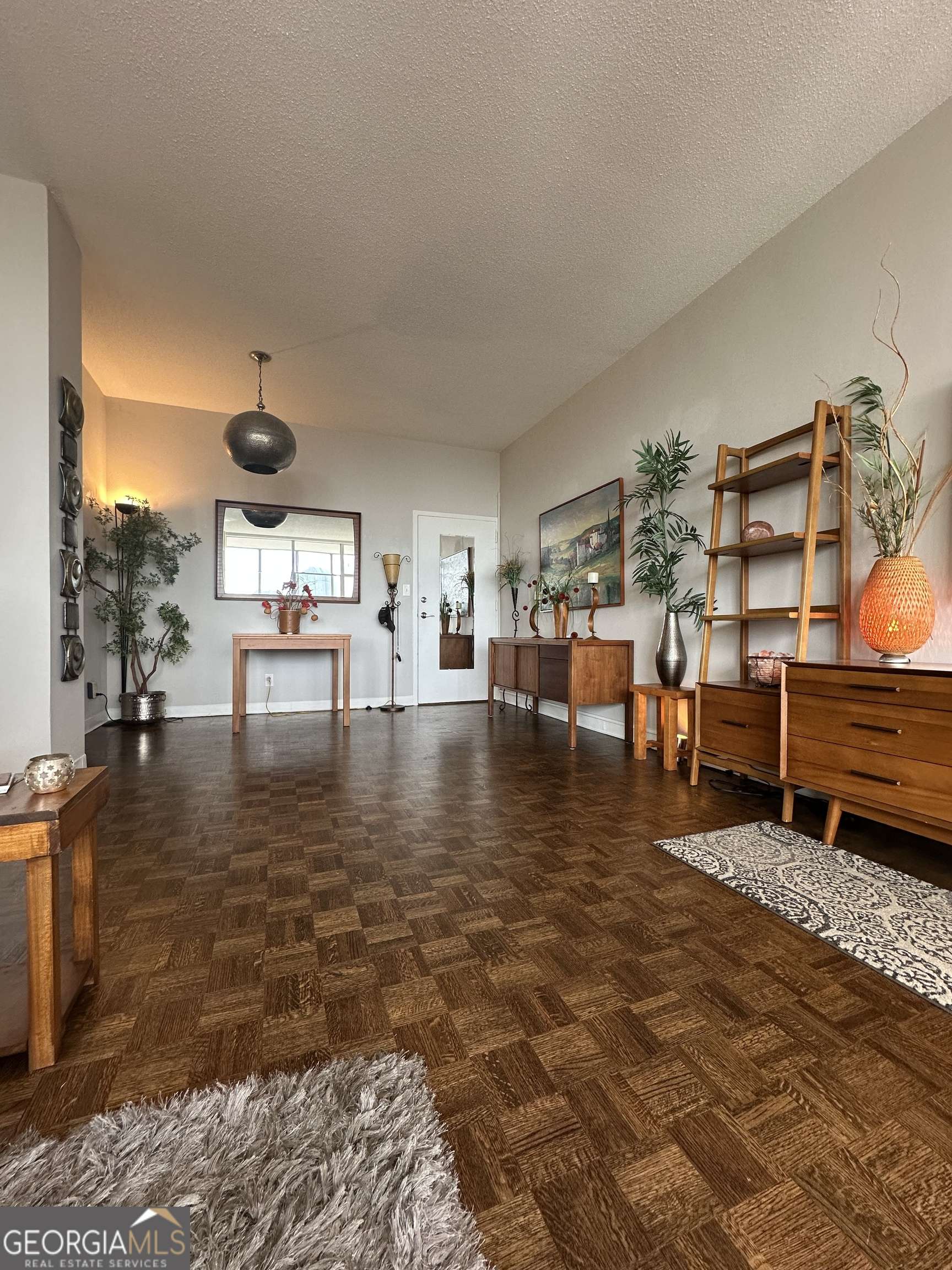 Atlanta, GA 30305,3060 PHARR CT N #607