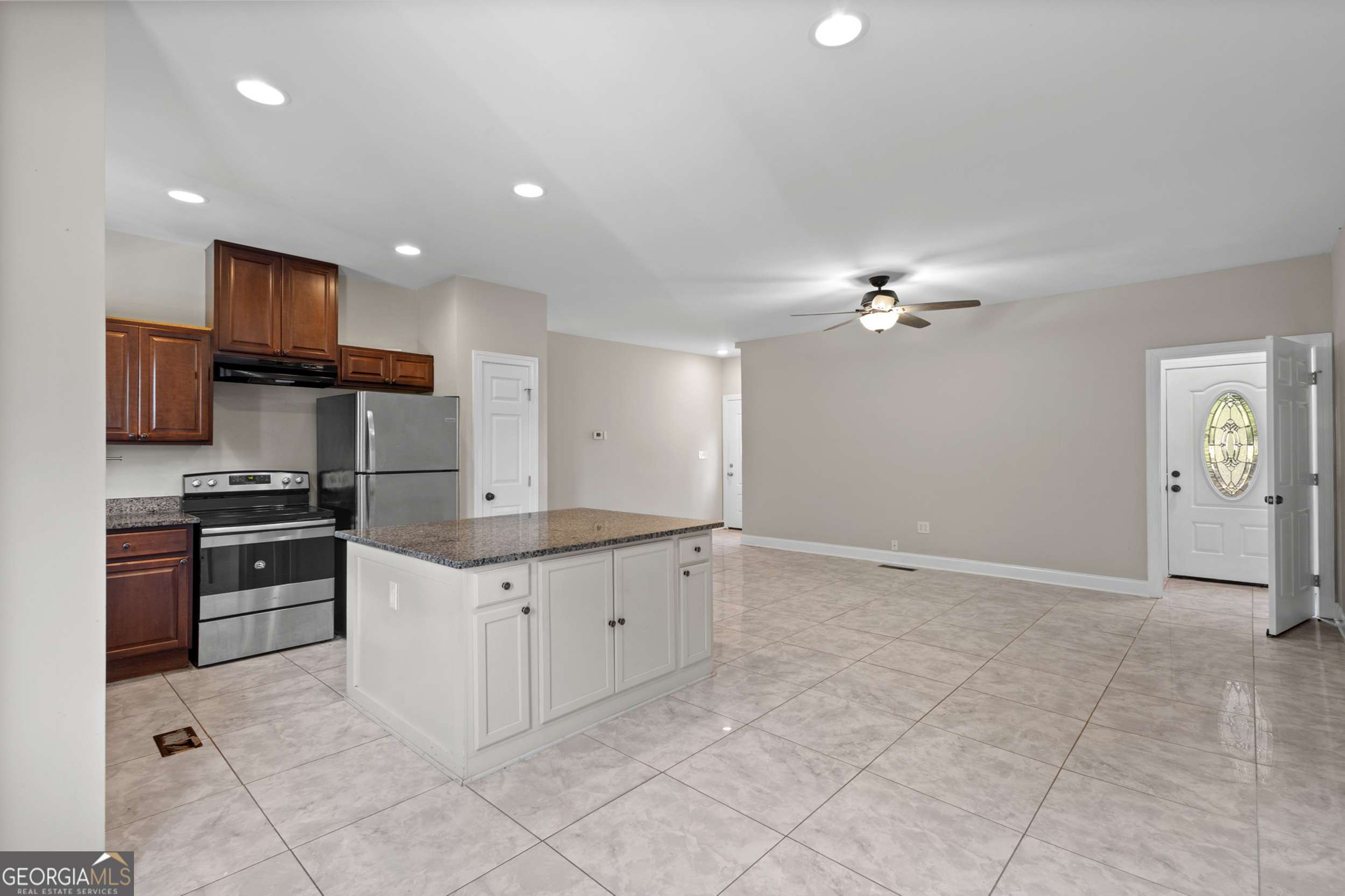 Sugar Hill, GA 30518,841 N Price RD