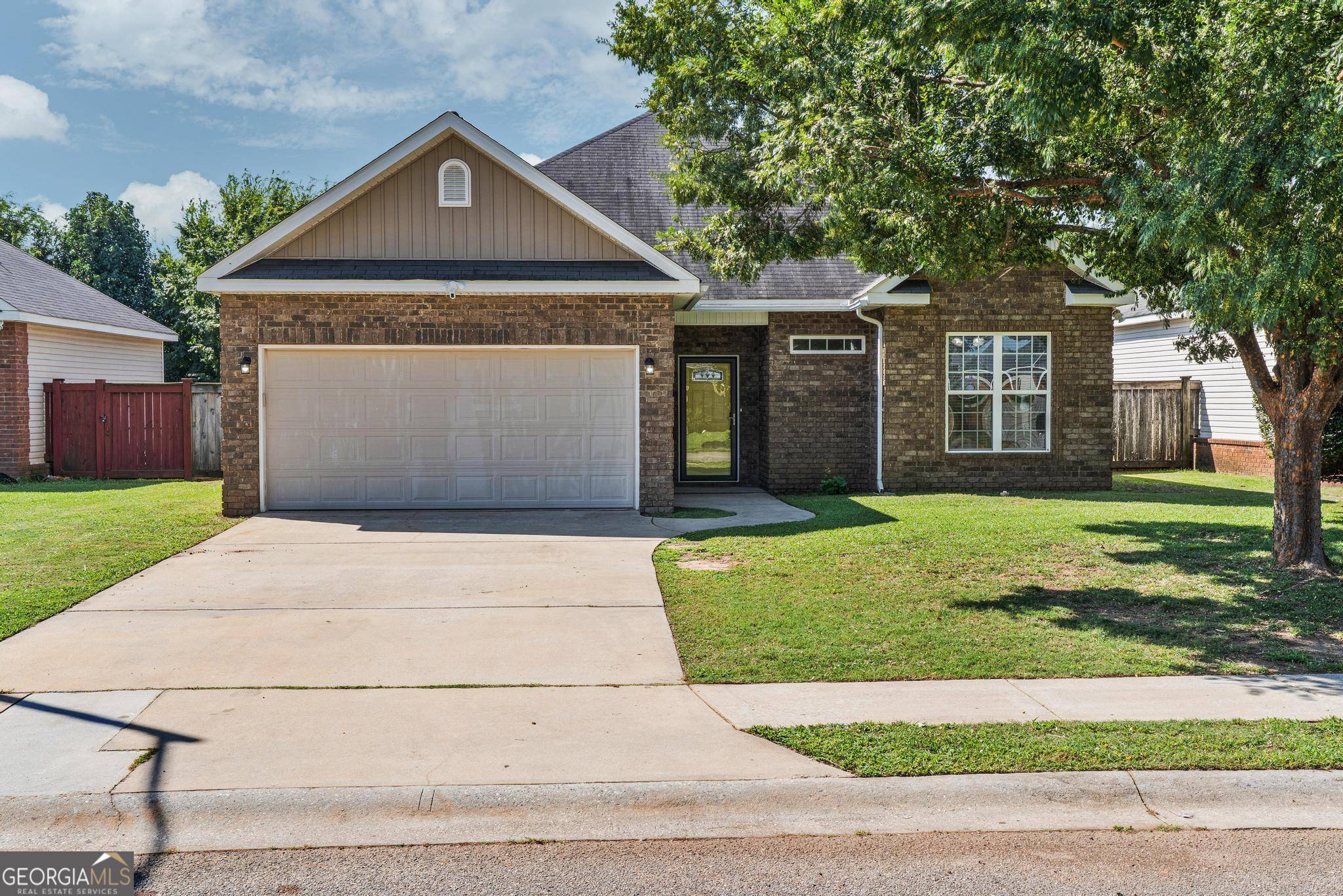Byron, GA 31008,206 Amber DR