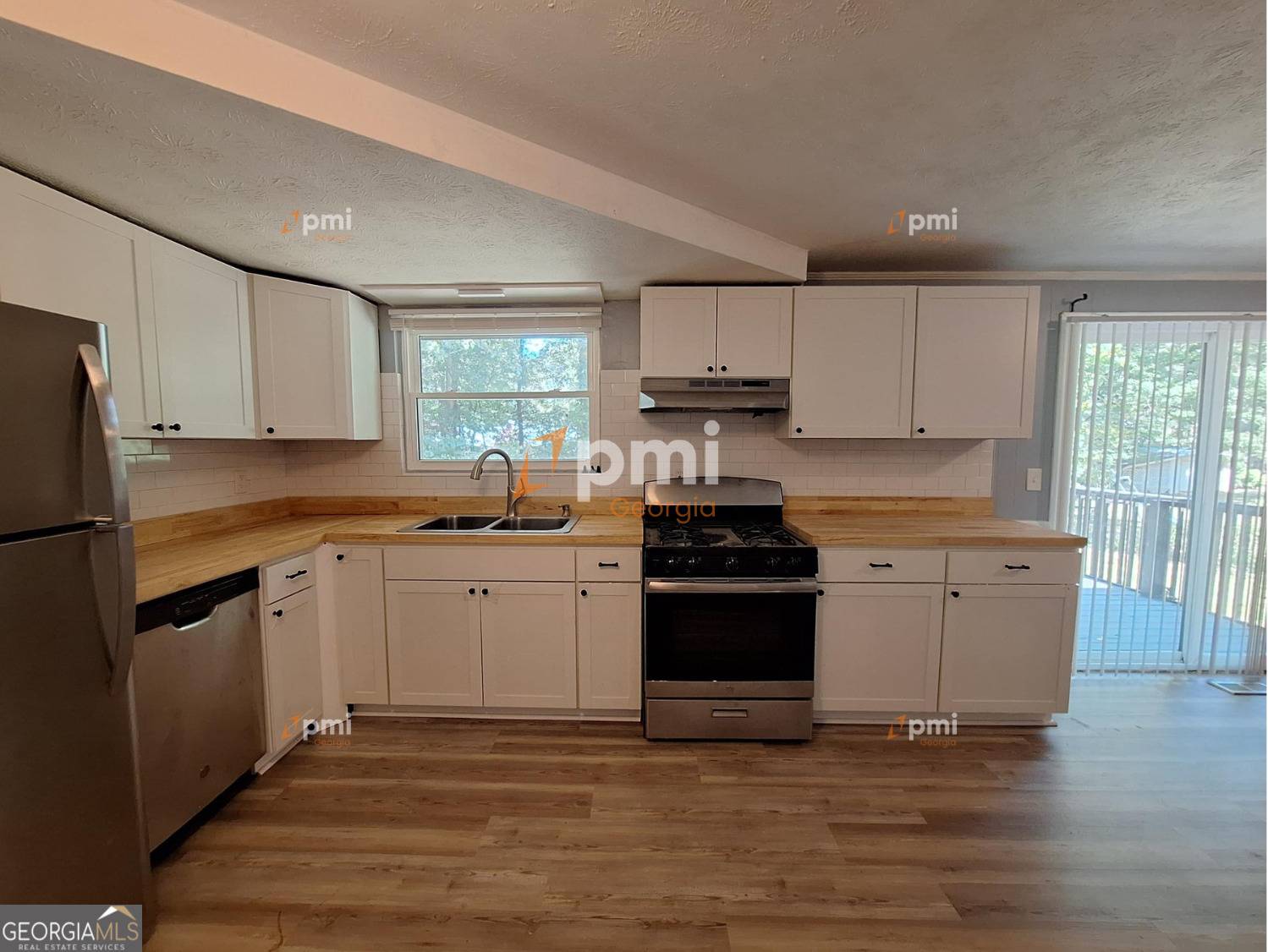 Douglasville, GA 30135,6139 Lullwater DR