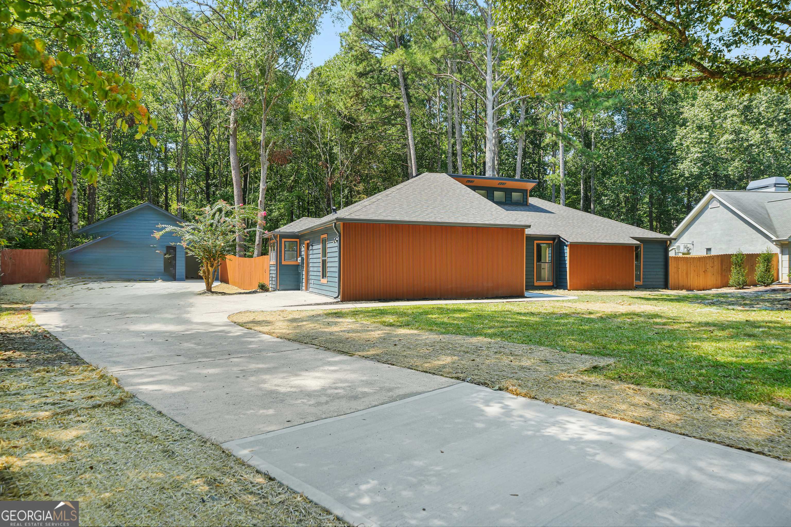 Peachtree City, GA 30269,105 Shadowood LN