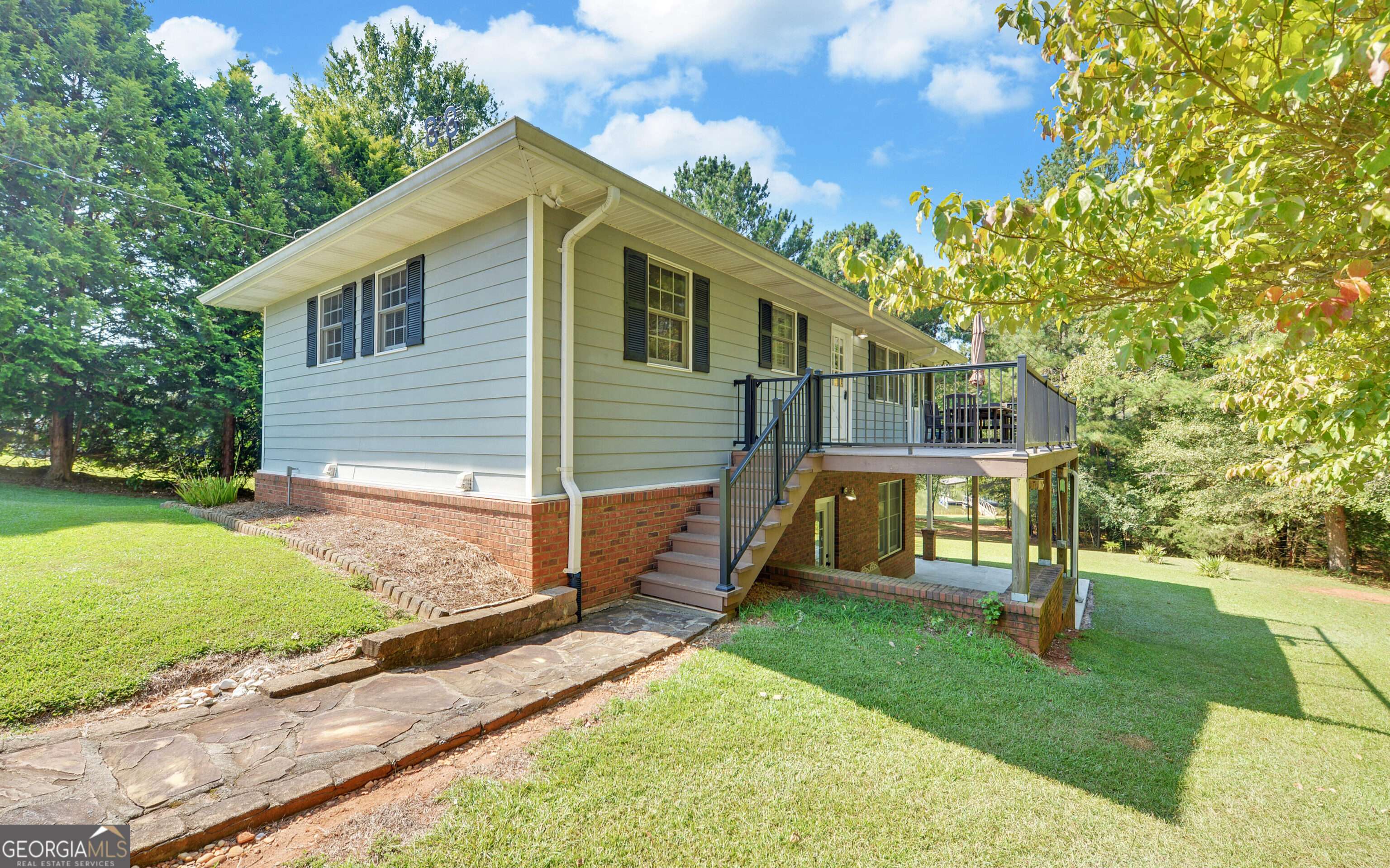 Toccoa, GA 30577,88 Currahee PL