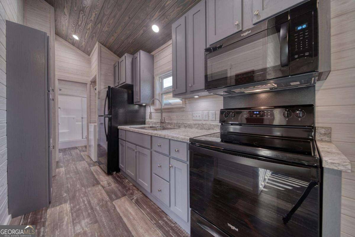 Blairsville, GA 30512,136 Mountain Creek RD