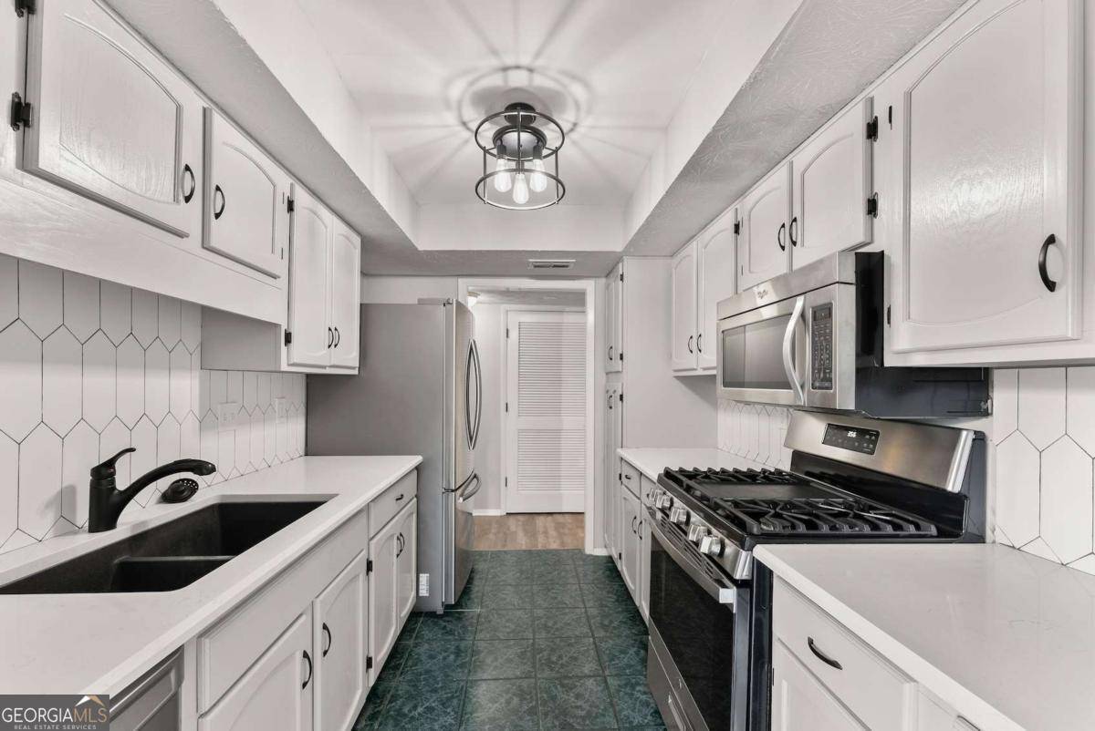 Roswell, GA 30076,1115 Canyon Point CIR