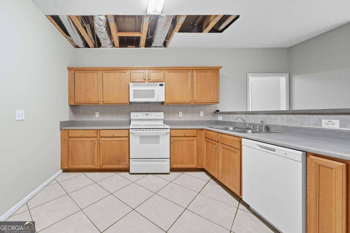Stockbridge, GA 30281,122 Melrose Creek DR