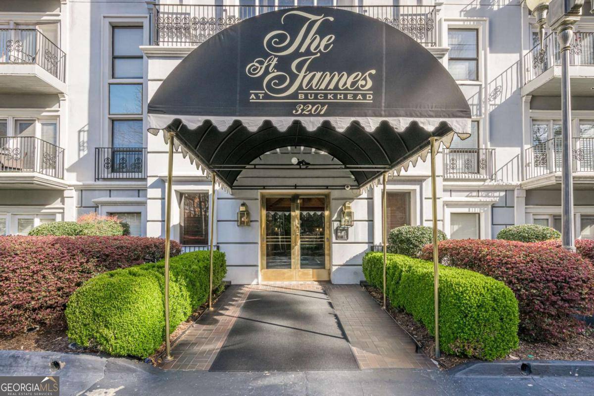Atlanta, GA 30324,3203 Lenox RD NE #32