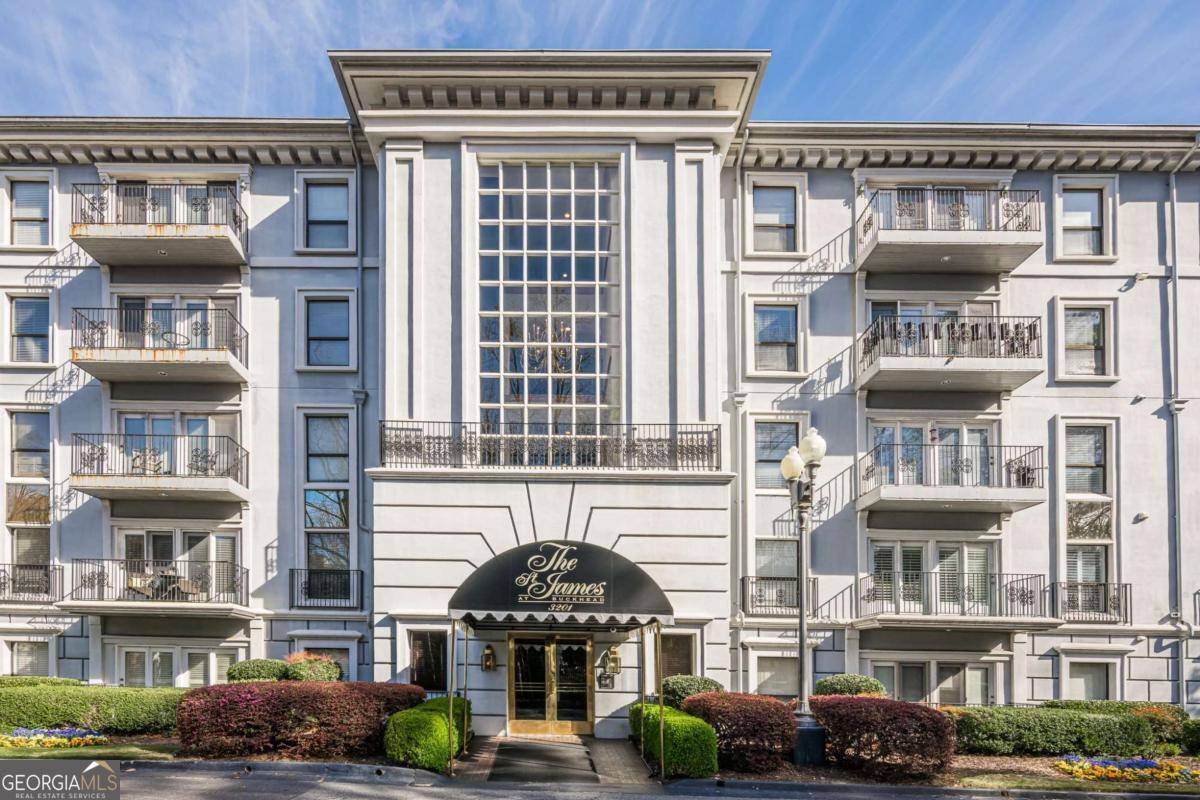 Atlanta, GA 30324,3203 Lenox RD NE #32
