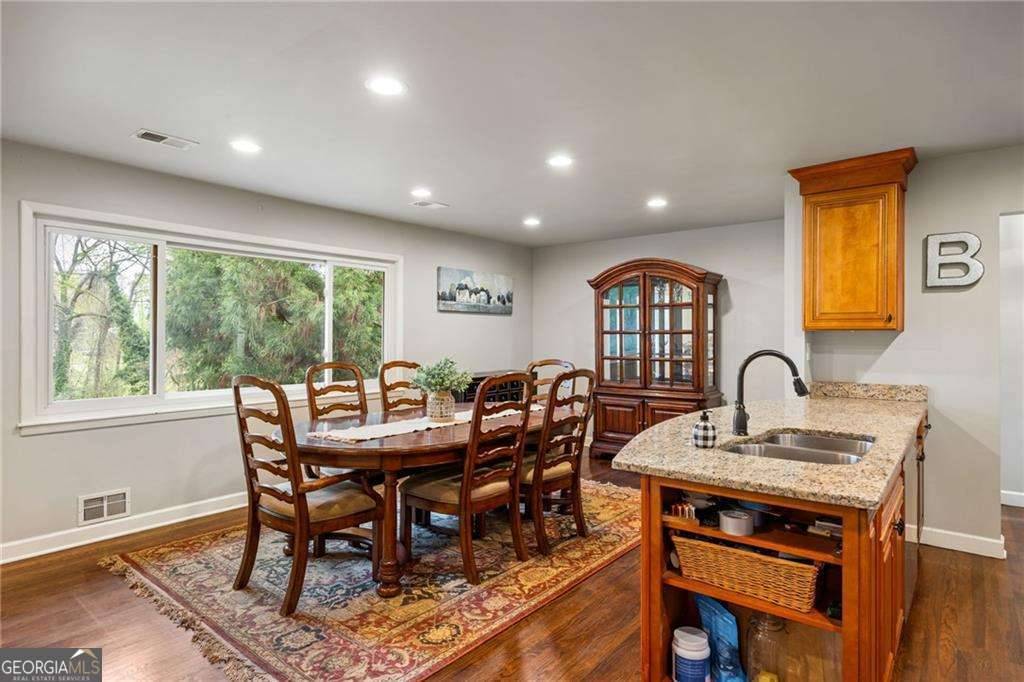 Atlanta, GA 30339,2341 Elmwood CIR