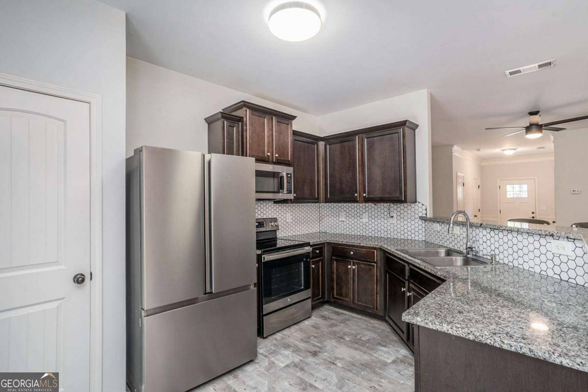 Acworth, GA 30102,616 Oakside PL