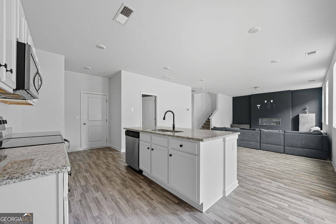 Locust Grove, GA 30248,153 FRESH LAUREL LN