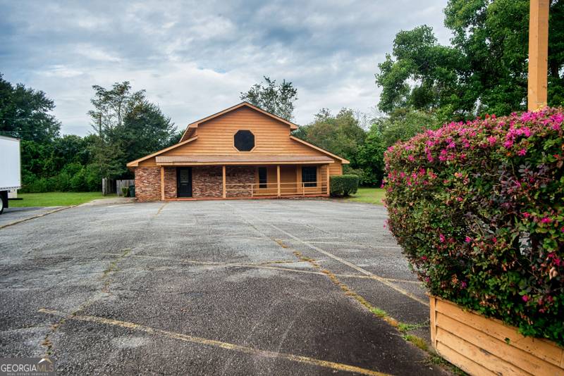 Warner Robins, GA 31093,403 1/2 S Pleasant Hill RD