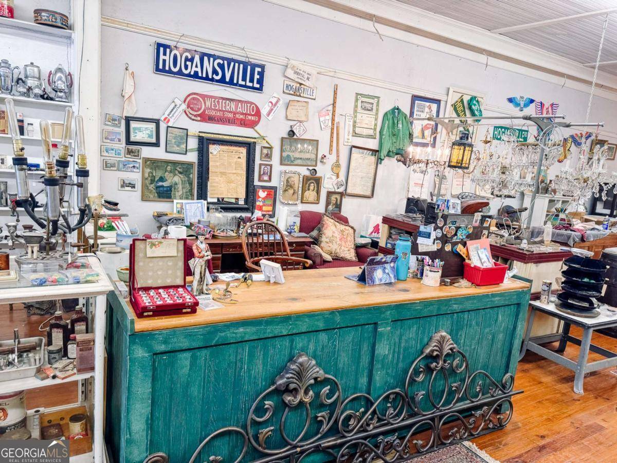 Hogansville, GA 30230,304 E Main ST