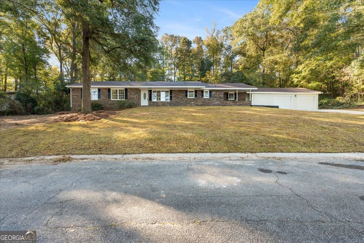 Warner Robins, GA 31093,126 Waterfront WAY