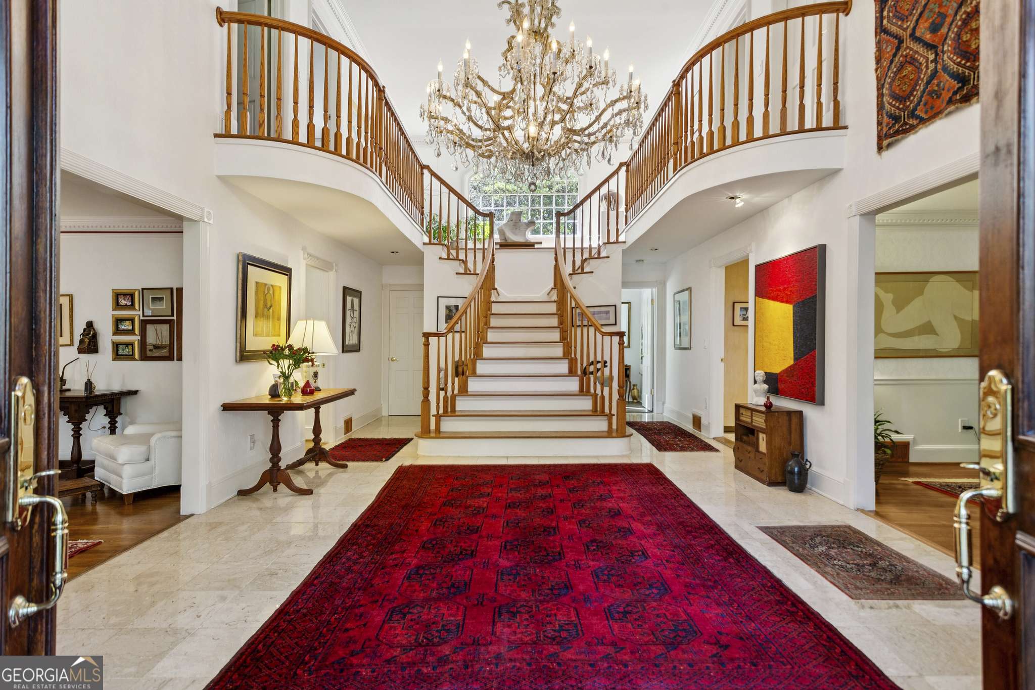 Atlanta, GA 30327,290 Glen Lake DR