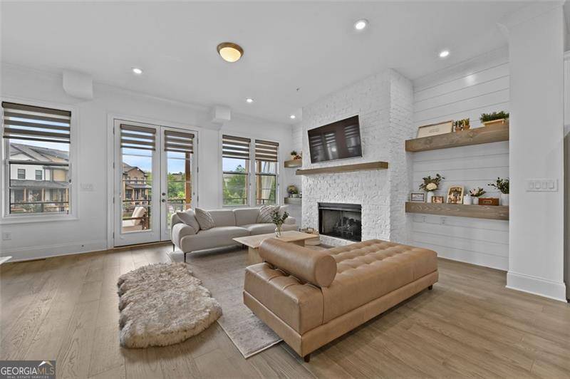 Alpharetta, GA 30009,604 LANDLER