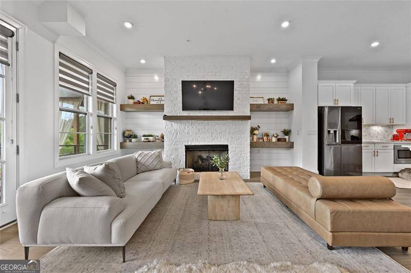 Alpharetta, GA 30009,604 LANDLER