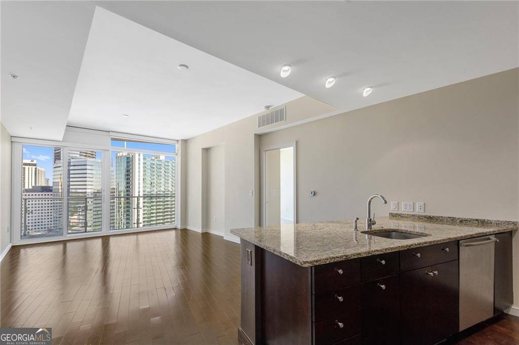 Atlanta, GA 30305,3325 Piedmont RD NE #2207