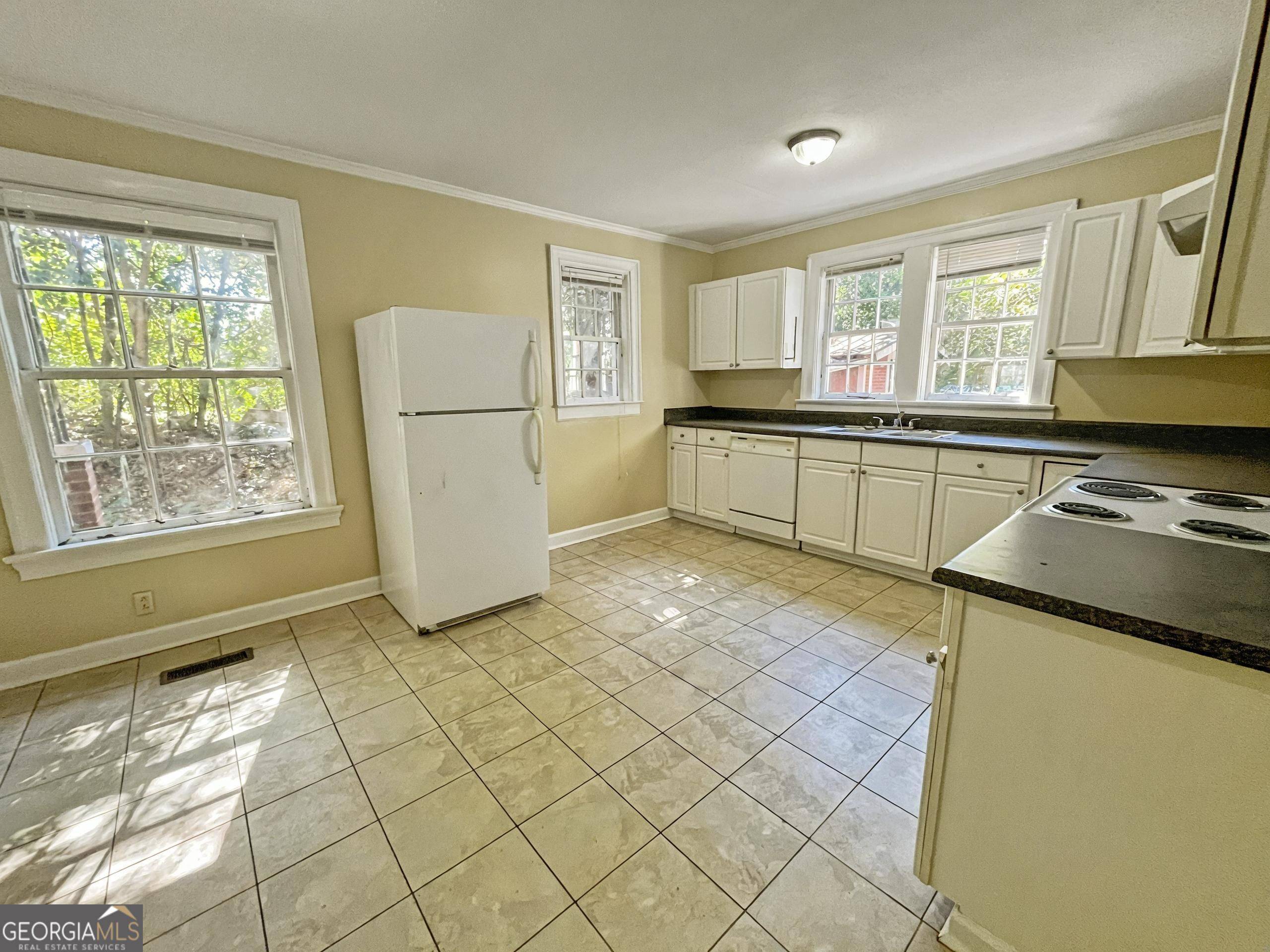 Milledgeville, GA 31061,111 E Screven ST #1