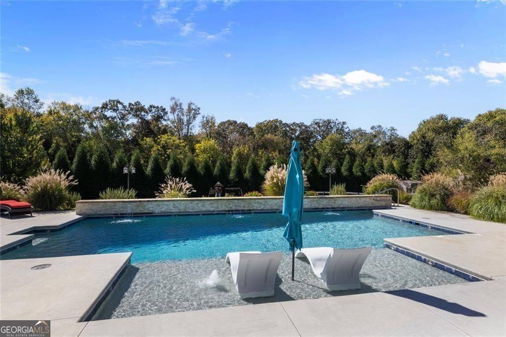 Canton, GA 30115,102 Carmichael DR